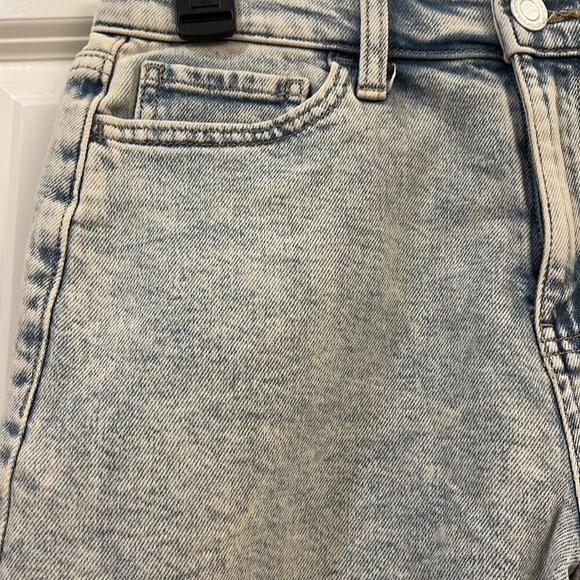 SO ladies shorts - Picture 2 of 9